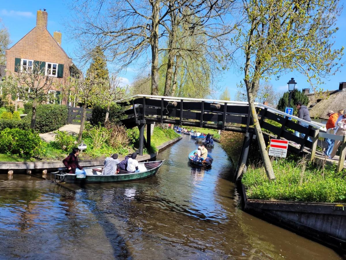 B&B Villa Giethoorn - Canalview, Privacy & Parking Extérieur photo