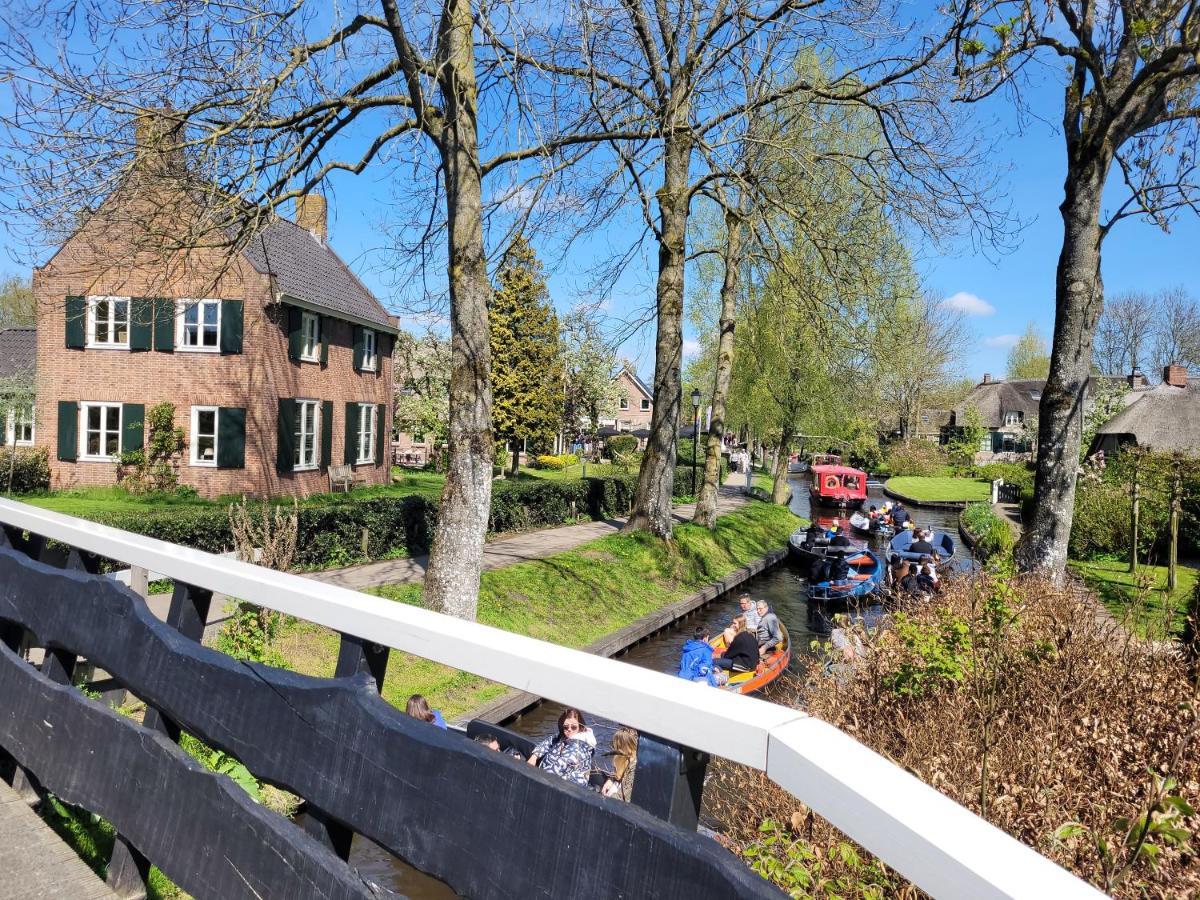 B&B Villa Giethoorn - Canalview, Privacy & Parking Extérieur photo