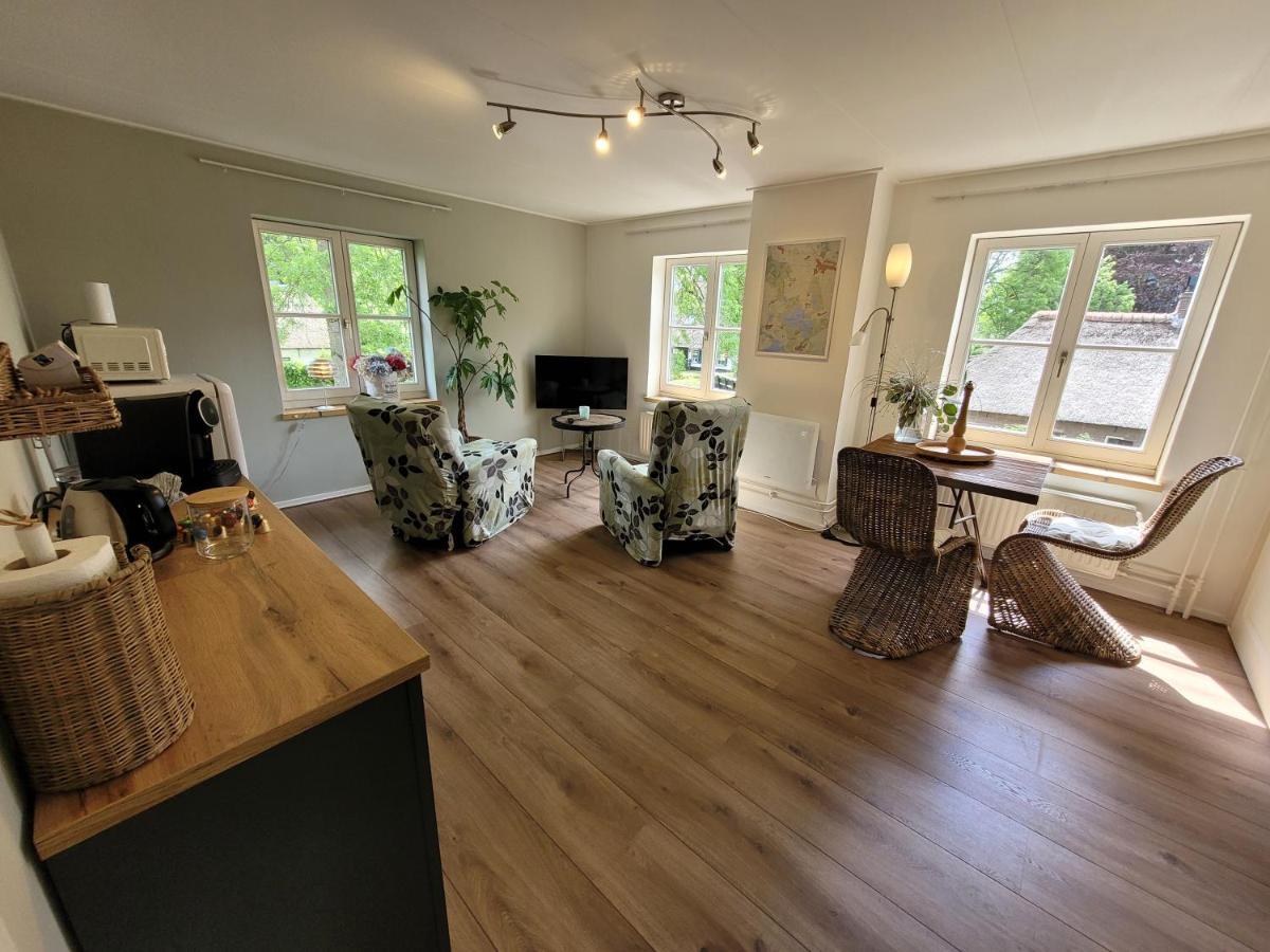 B&B Villa Giethoorn - Canalview, Privacy & Parking Extérieur photo